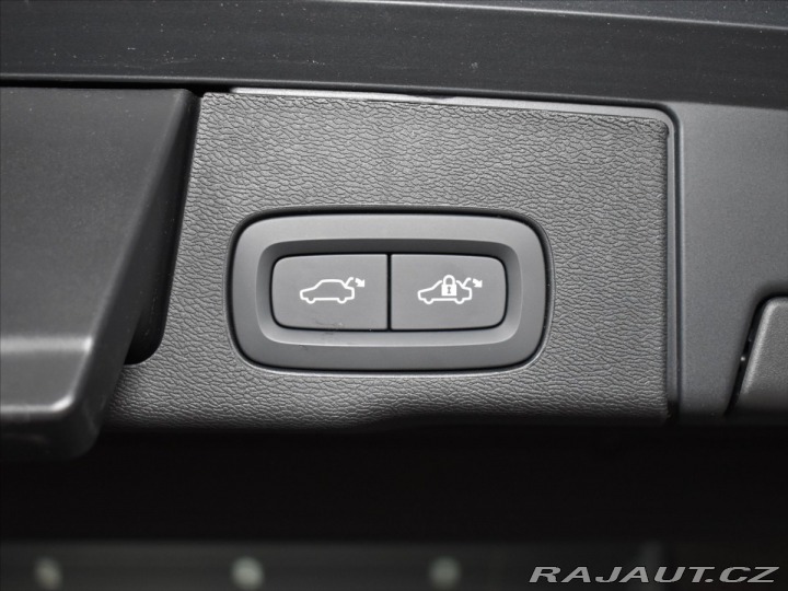 Volvo XC60 2,0 B5 AWD PLUS BLIS,Bezk 2025