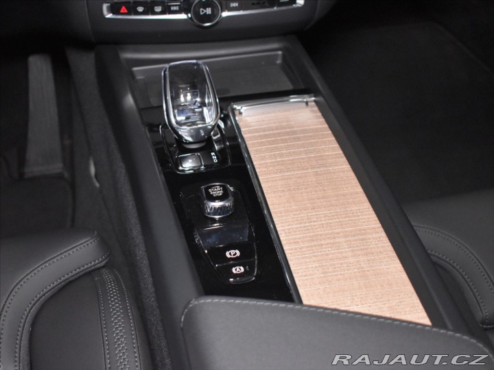 Volvo XC60 2,0 B5 AWD PLUS BLIS,Bezk 2025