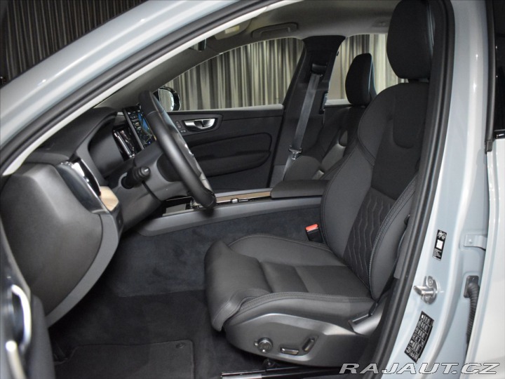 Volvo XC60 2,0 B5 AWD PLUS BLIS,Bezk 2025
