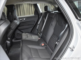 Volvo XC60 2,0 B5 AWD PLUS BLIS,Bezk 2025