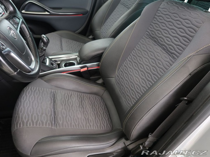 Opel Zafira 1.4Turbo,103kW,CZ,1Maj,7m 2012