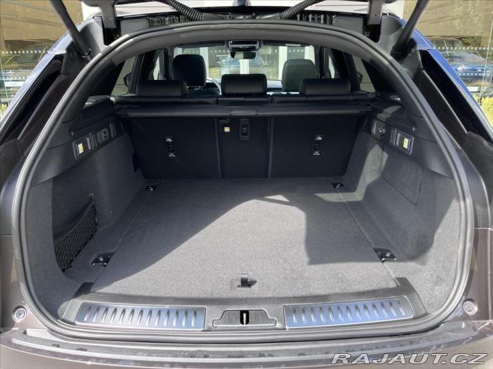 Land Rover Range Rover Velar 3,0 Belgravia Edition D30 2026