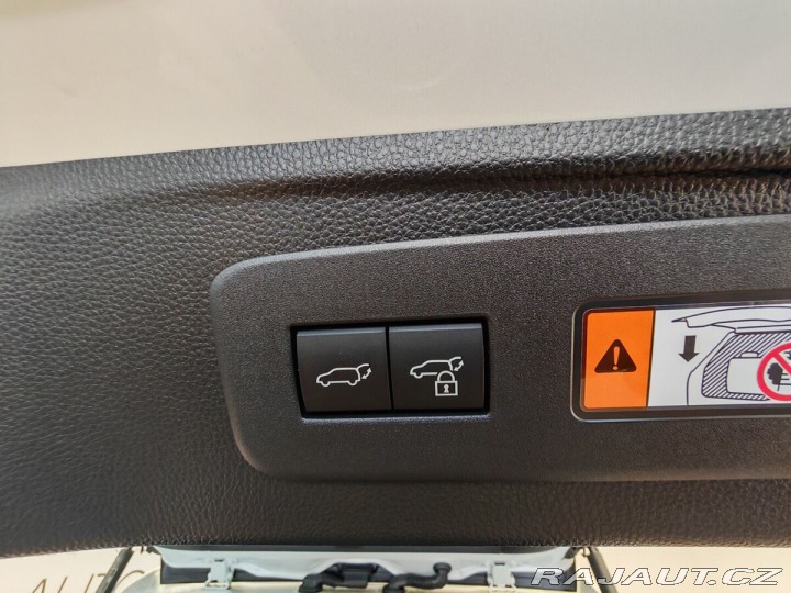 Toyota Land Cruiser 2.8 D-4D 204 k Executive 2025