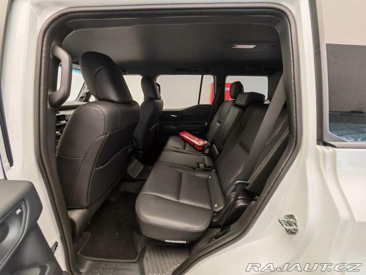 Toyota Land Cruiser 2.8 D-4D 204 k Executive 2025