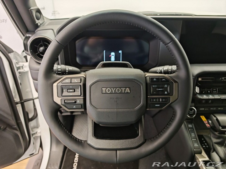 Toyota Land Cruiser 2.8 D-4D 204 k Executive 2025