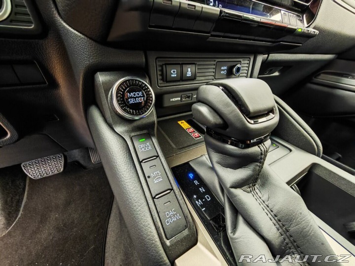 Toyota Land Cruiser 2.8 D-4D 204 k Executive 2025