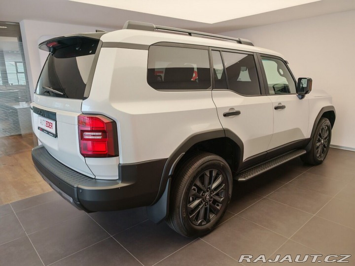 Toyota Land Cruiser 2.8 D-4D 204 k Executive 2025