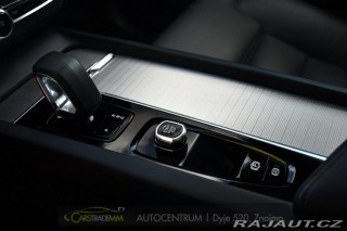 Volvo XC60 2.0T8 R-Desing RECHARGE 2023