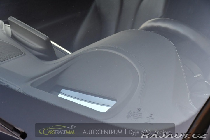 BMW M4 HUD 2016