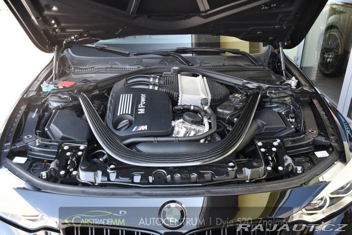 BMW M4 HUD 2016