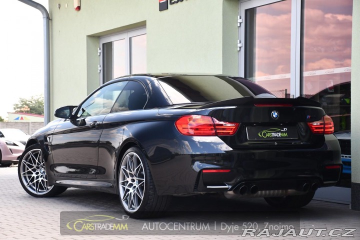 BMW M4 HUD 2016