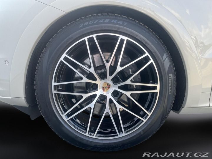 Porsche Cayenne E-hybrid 2025