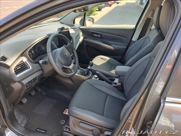 Suzuki S-Cross 1,4 Elegance AllGrip 2026
