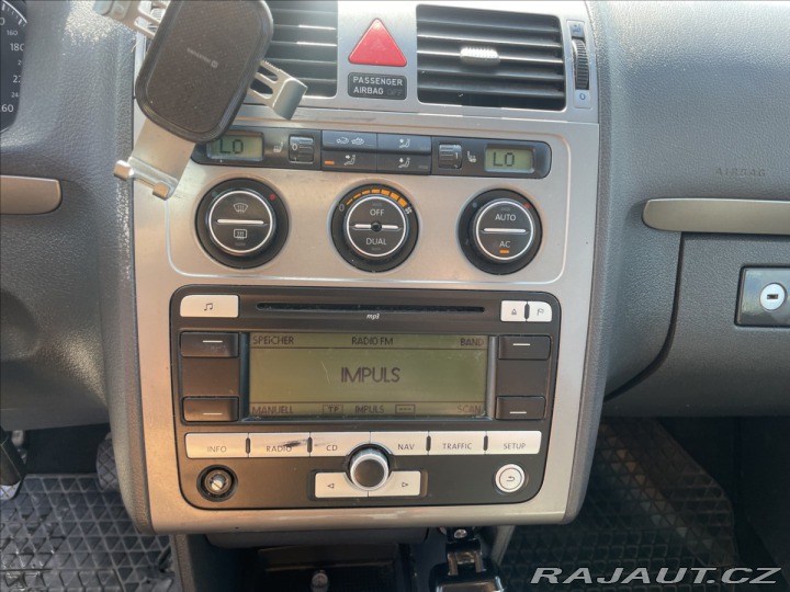 Volkswagen Touran 1,9 TDi 77kw 6rychlostí K 2009