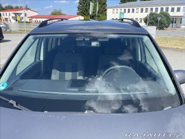 Volkswagen Touran 1,9 TDi 77kw 6rychlostí K 2009