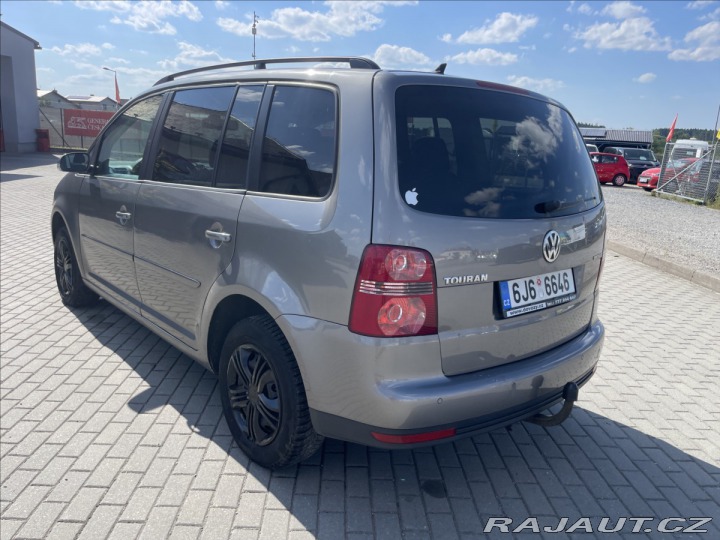 Volkswagen Touran 1,9 TDi 77kw 6rychlostí K 2009