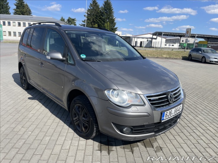 Volkswagen Touran 1,9 TDi 77kw 6rychlostí K 2009