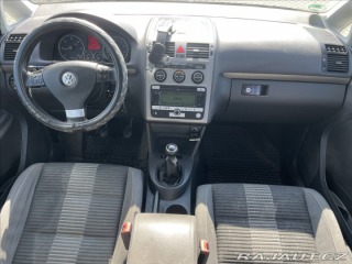 Volkswagen Touran 1,9 TDi 77kw 6rychlostí K 2009