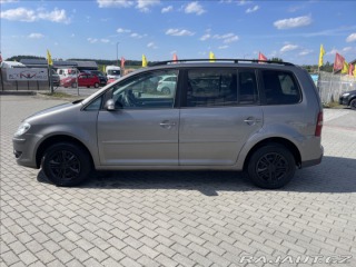 Volkswagen Touran 1,9 TDi 77kw 6rychlostí K 2009