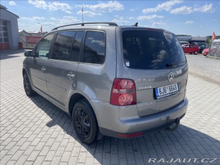 Volkswagen Touran 1,9 TDi 77kw 6rychlostí K 2009
