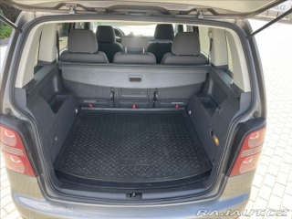 Volkswagen Touran 1,9 TDi 77kw 6rychlostí K 2009