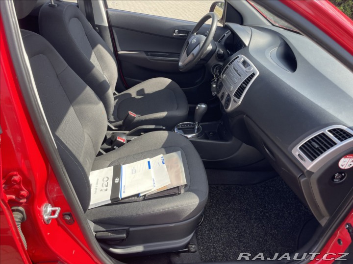 Hyundai i20 1,4 i 73kw Automat, Klima 2011