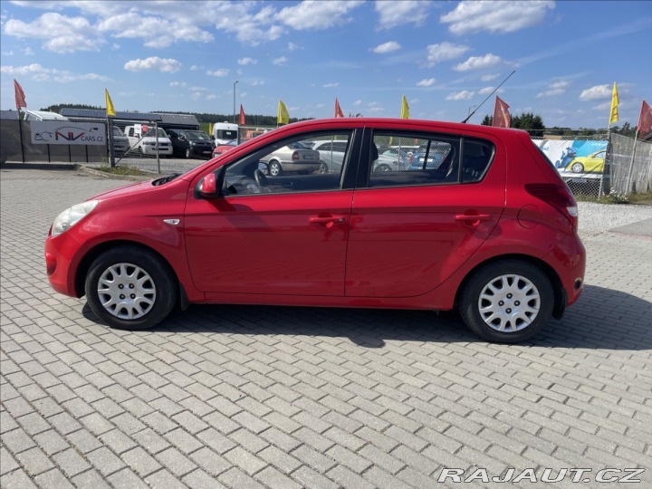 Hyundai i20 1,4 i 73kw Automat, Klima 2011