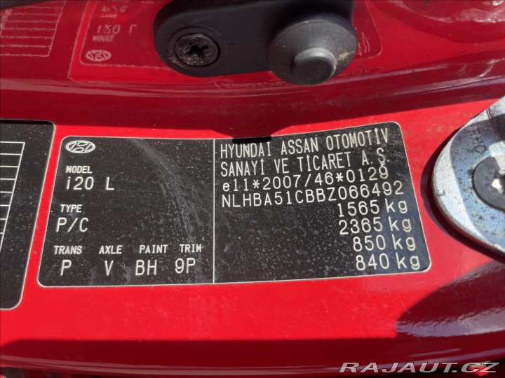 Hyundai i20 1,4 i 73kw Automat, Klima 2011