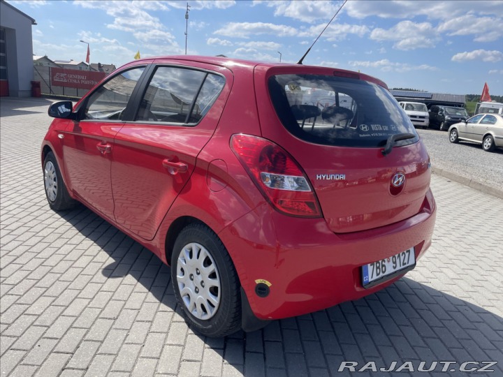 Hyundai i20 1,4 i 73kw Automat, Klima 2011