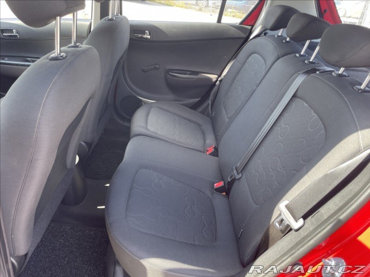Hyundai i20 1,4 i 73kw Automat, Klima 2011