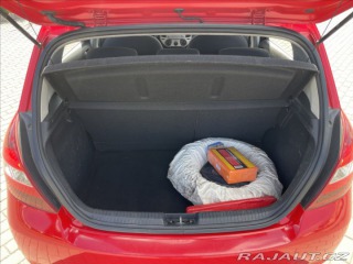 Hyundai i20 1,4 i 73kw Automat, Klima 2011