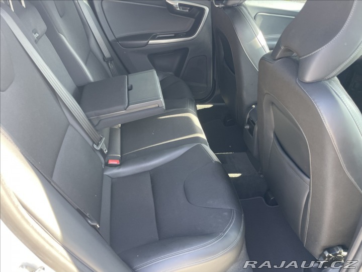 Volvo XC60 2,4 D4 Geartronic Kinetic 2015