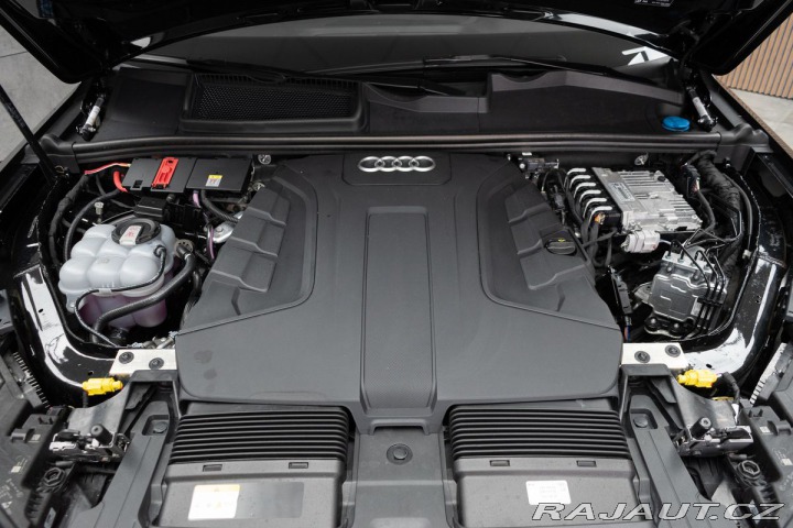 Audi Q7 50 TDI S-LINE*7.MÍST*AIR* 2024