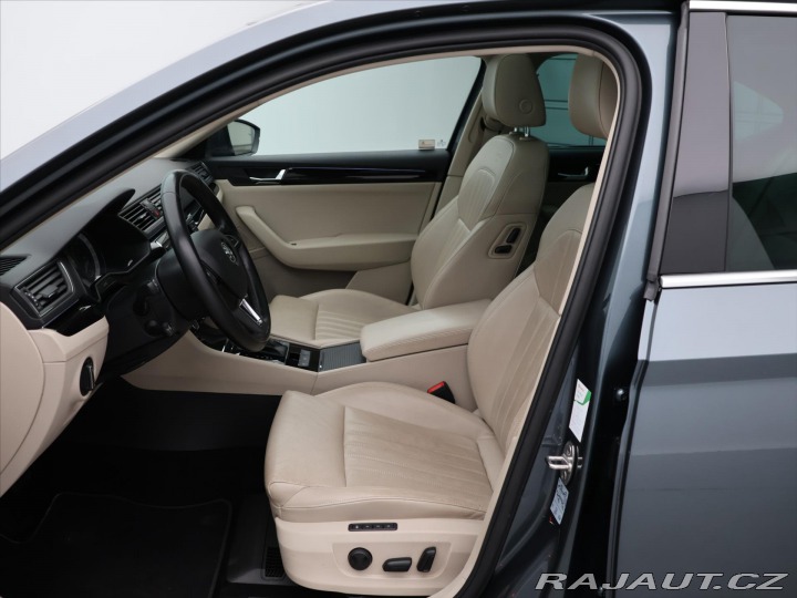 Škoda Superb 2,0 TDI 140kW DSG 4x4 CZ 2016