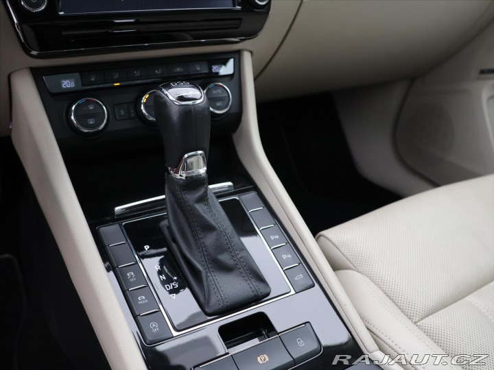 Škoda Superb 2,0 TDI 140kW DSG 4x4 CZ 2016