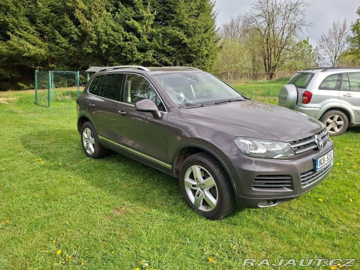 Volkswagen Touareg 4,2   Prodam 1800