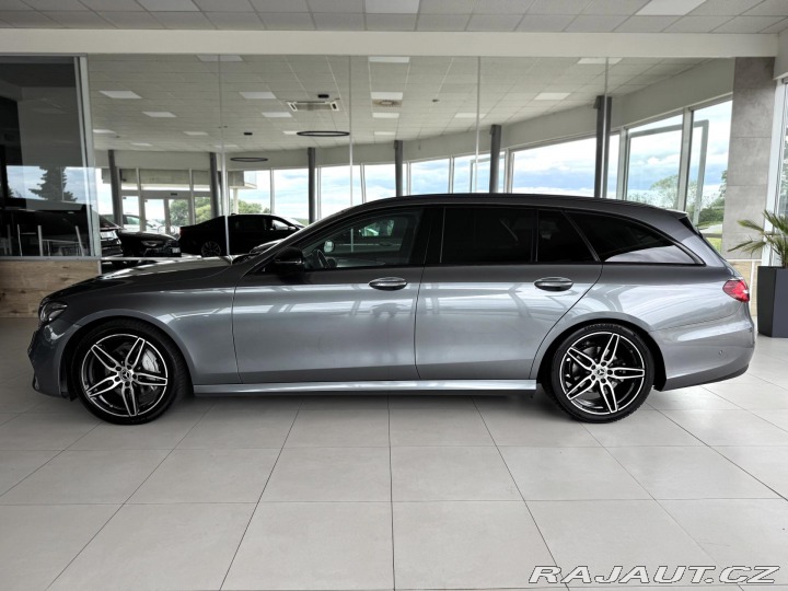Mercedes-Benz E 220d 4Matic AMG*REZERVACE 2017