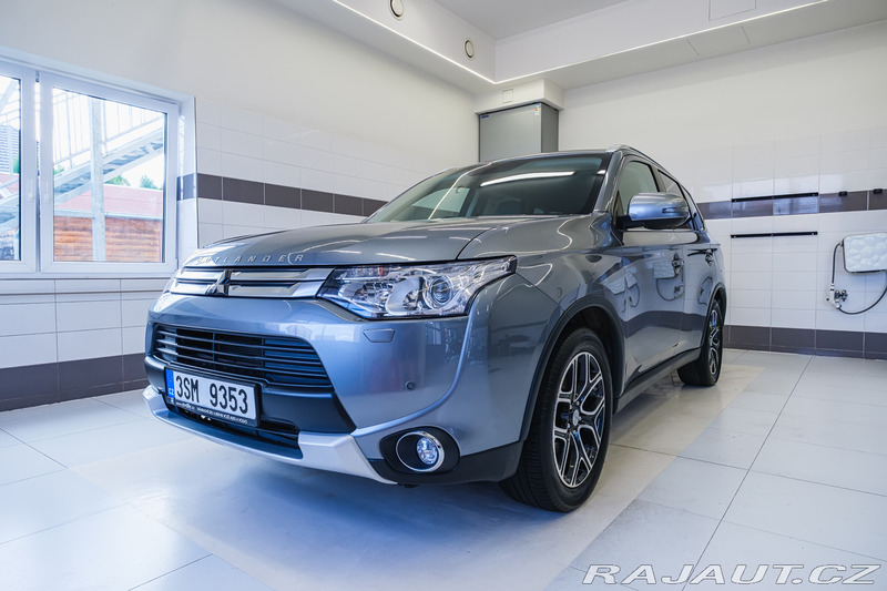 Mitsubishi Outlander 2.2DI-D 110kW AT 4X4 7.MÍ