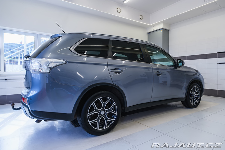 Mitsubishi Outlander 2.2DI-D 110kW AT 4X4 7.MÍ 2015