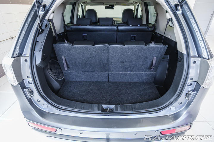 Mitsubishi Outlander 2.2DI-D 110kW AT 4X4 7.MÍ 2015