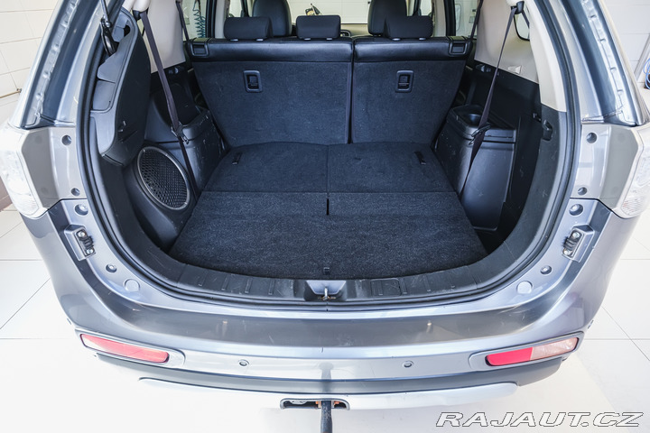 Mitsubishi Outlander 2.2DI-D 110kW AT 4X4 7.MÍ 2015