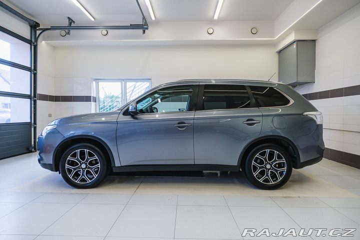 Mitsubishi Outlander 2.2DI-D 110kW AT 4X4 7.MÍ 2015