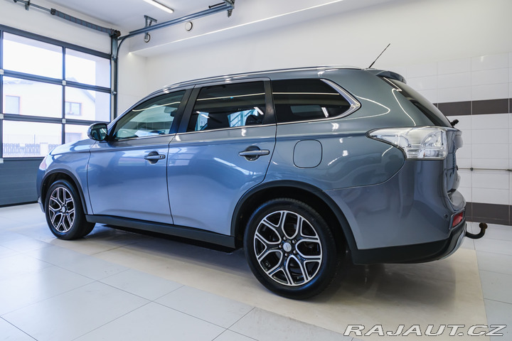 Mitsubishi Outlander 2.2DI-D 110kW AT 4X4 7.MÍ 2015
