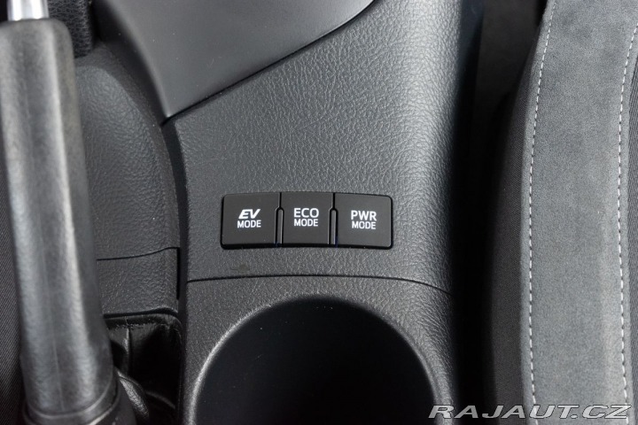 Toyota Auris 1.8 HYBRID*KAMERA*AUT. KL 2017