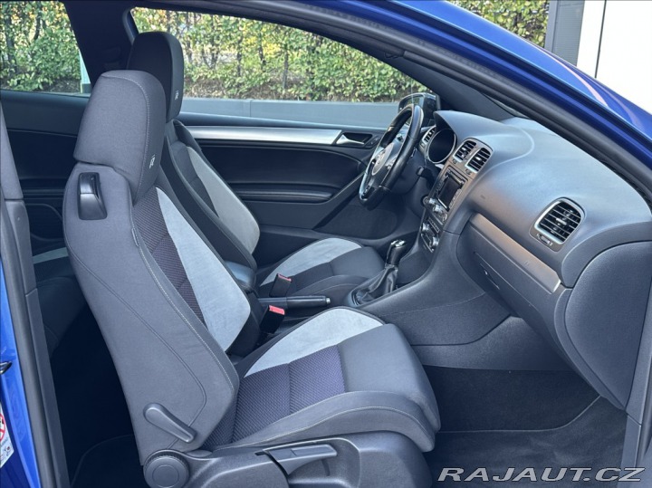 Volkswagen Golf 2,0 TSI 271PS R M/T 4x4 2010