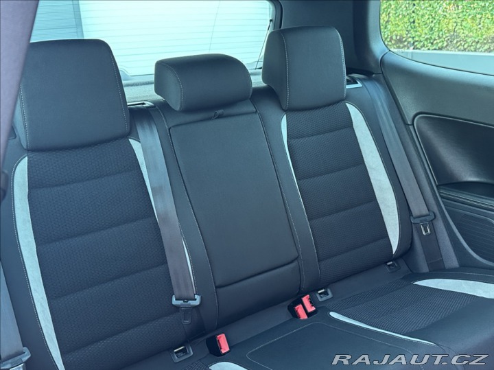 Volkswagen Golf 2,0 TSI 271PS R M/T 4x4 2010