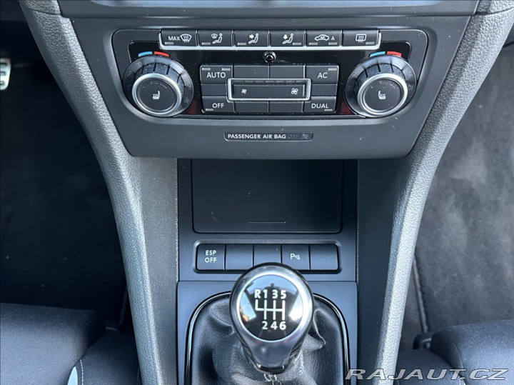 Volkswagen Golf 2,0 TSI 271PS R M/T 4x4 2010