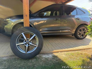 Ford Kuga 1,5 r.v. 2022 2022