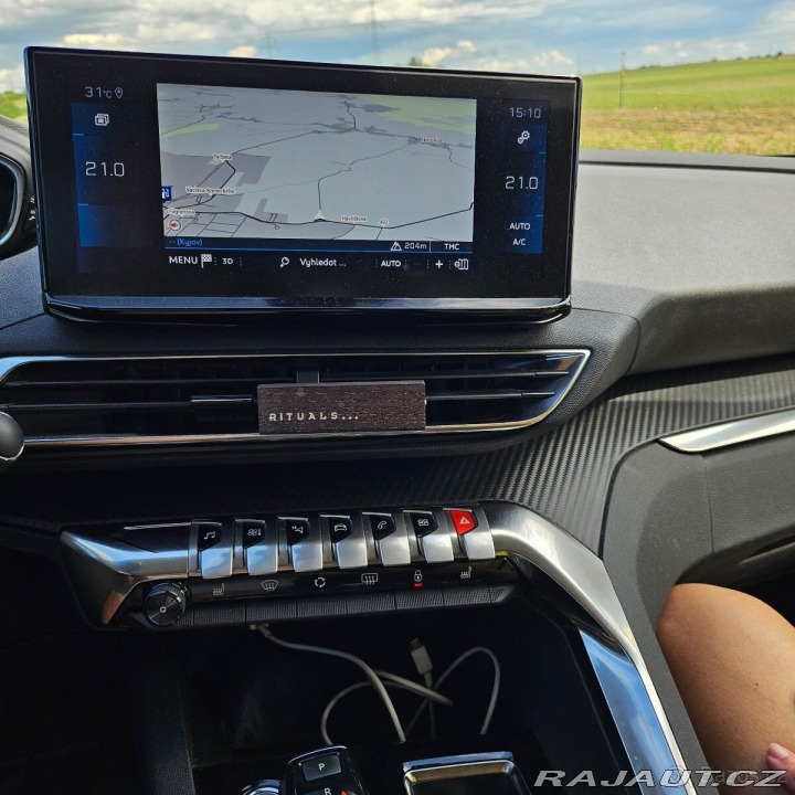 Peugeot 5008 1,2 ALLURE 7mist 2021