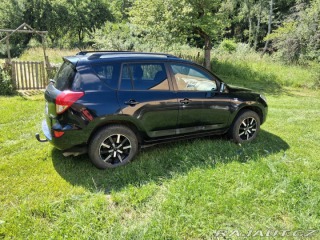 Toyota RAV4 2,2 r. v. 2008, spolehl 2008
